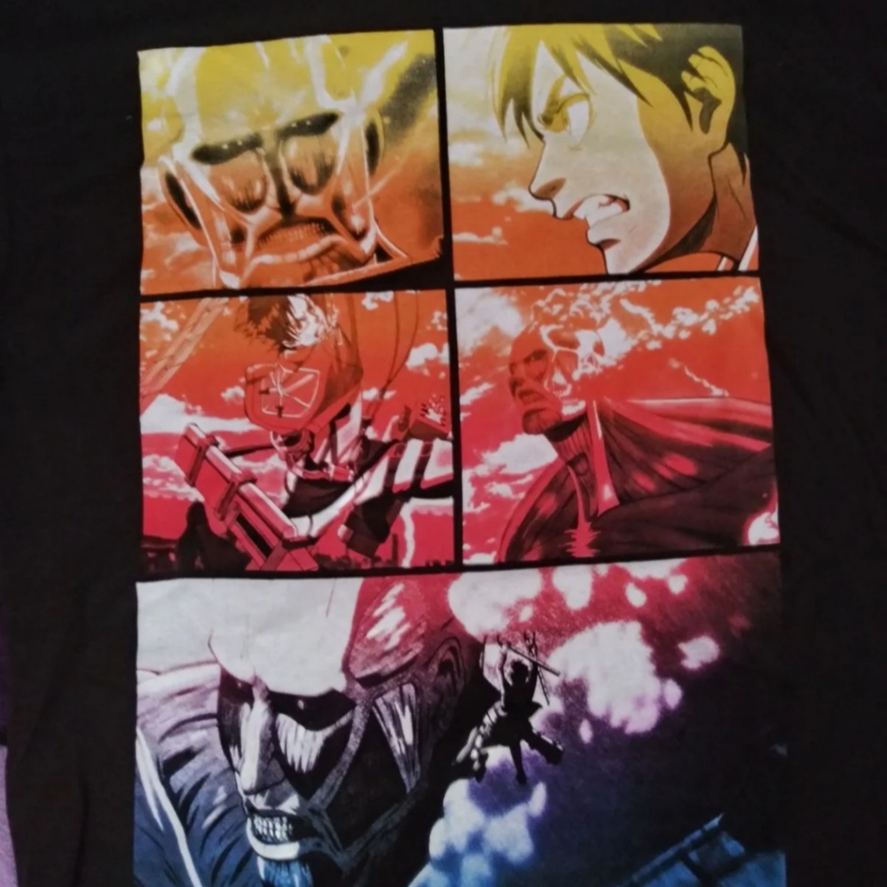 Attack on Titan Shirt - Picture 4 of 6